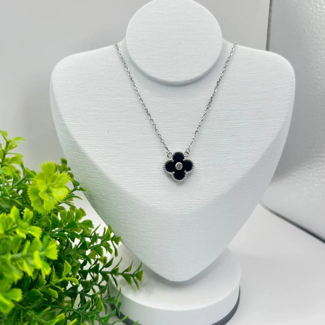 COLAR VANCLEEF PRETO UNICO LUXO