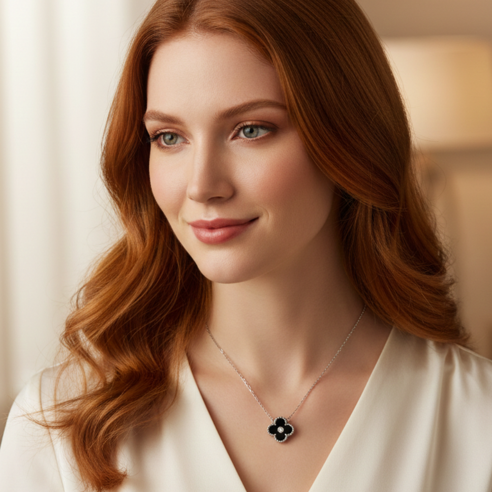 COLAR VANCLEEF PRETO UNICO LUXO