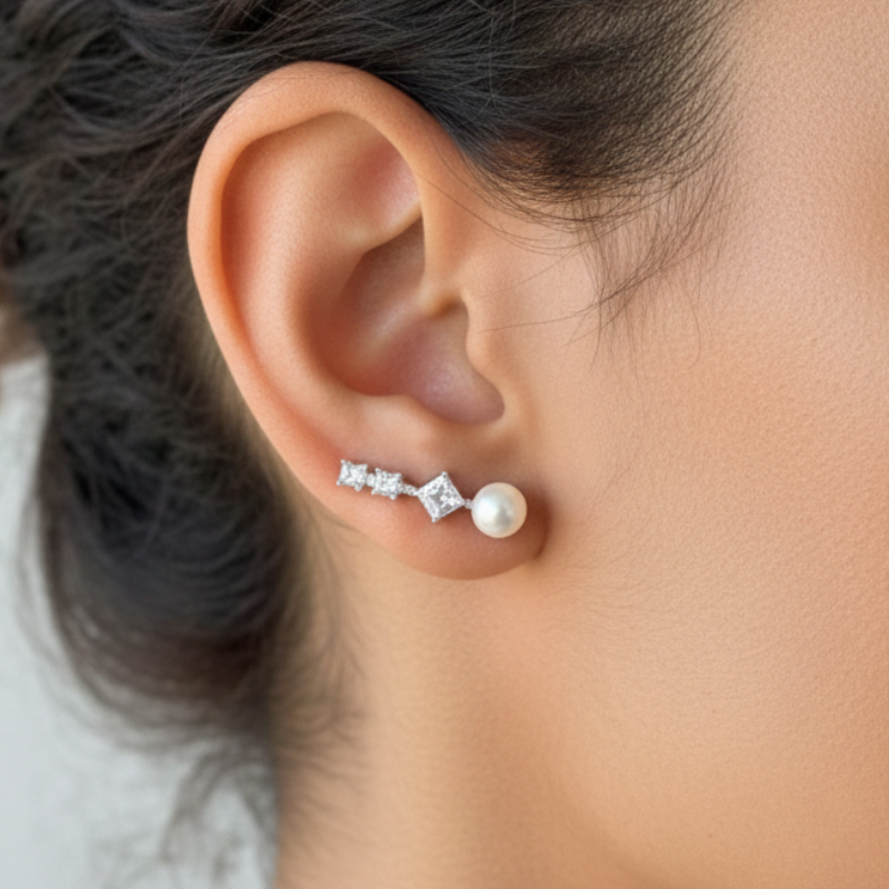BRINCO EAR CUFF PEROLA E ZIRCS