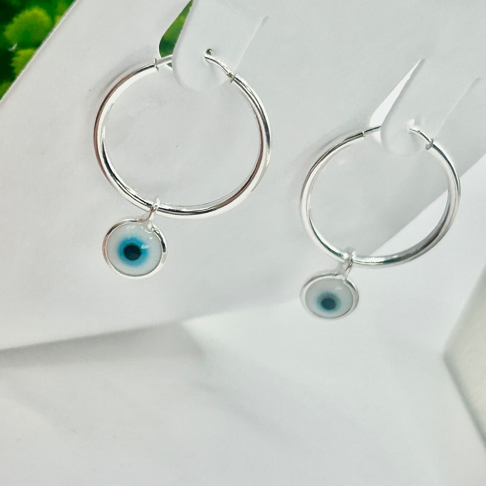BRINCO ARGOLA OLHO GREGO AZUL CLARO PENDURADO