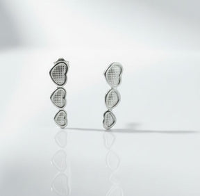 PIERCING DE  EARCUFF CORAÇÕES