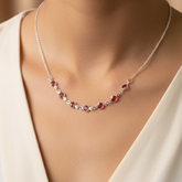 COLAR CHOKER ZIRCONIAS ROSAS UNIDAS MEIO