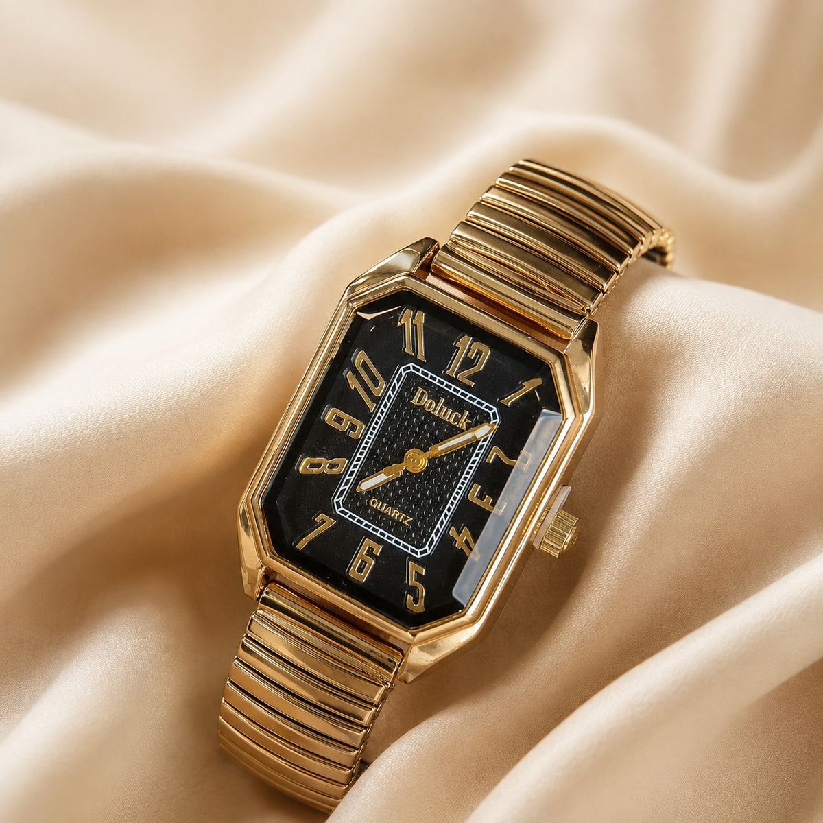Relógio Feminino Dourado/Preto Retangular